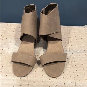 Aerosoles women’s midpoint Dress Pump - size 12 - light brown - never worn